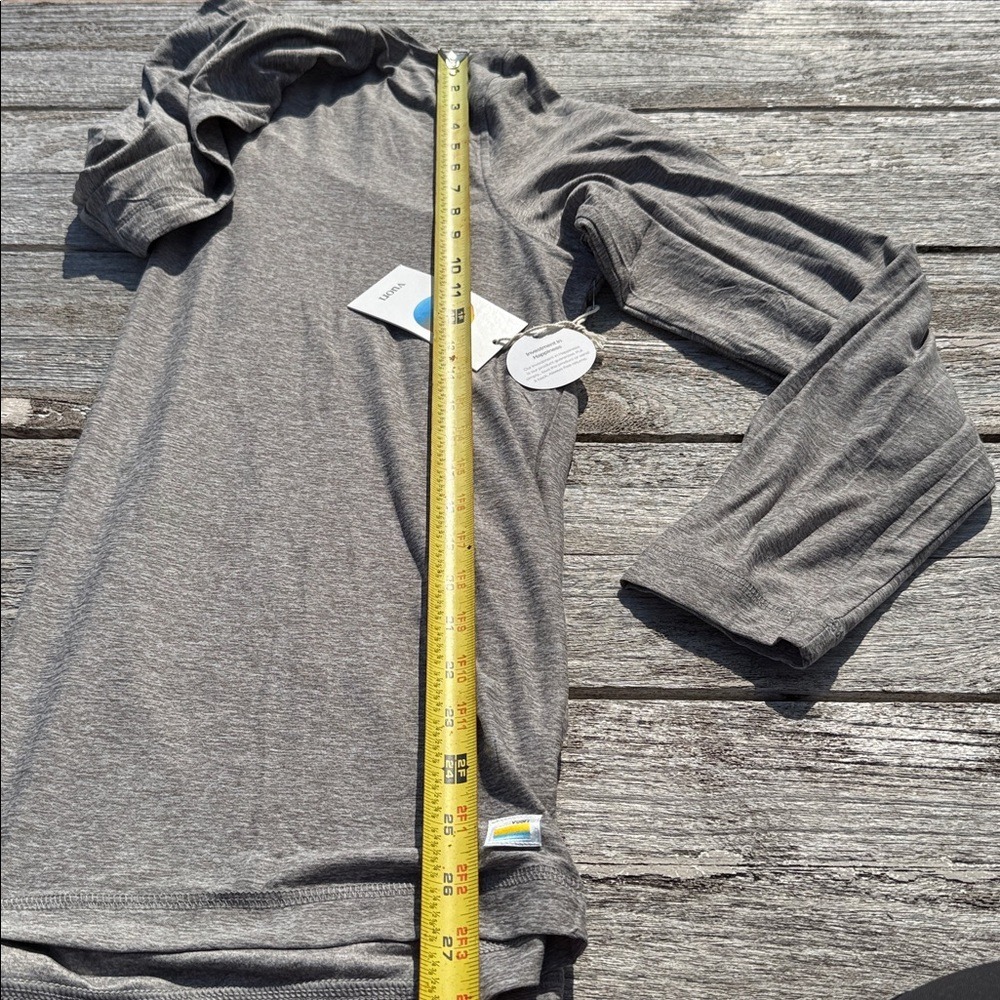 VUORI Strato Tech Hoodie Heather Grey size large NWT - Picture 6 of 6